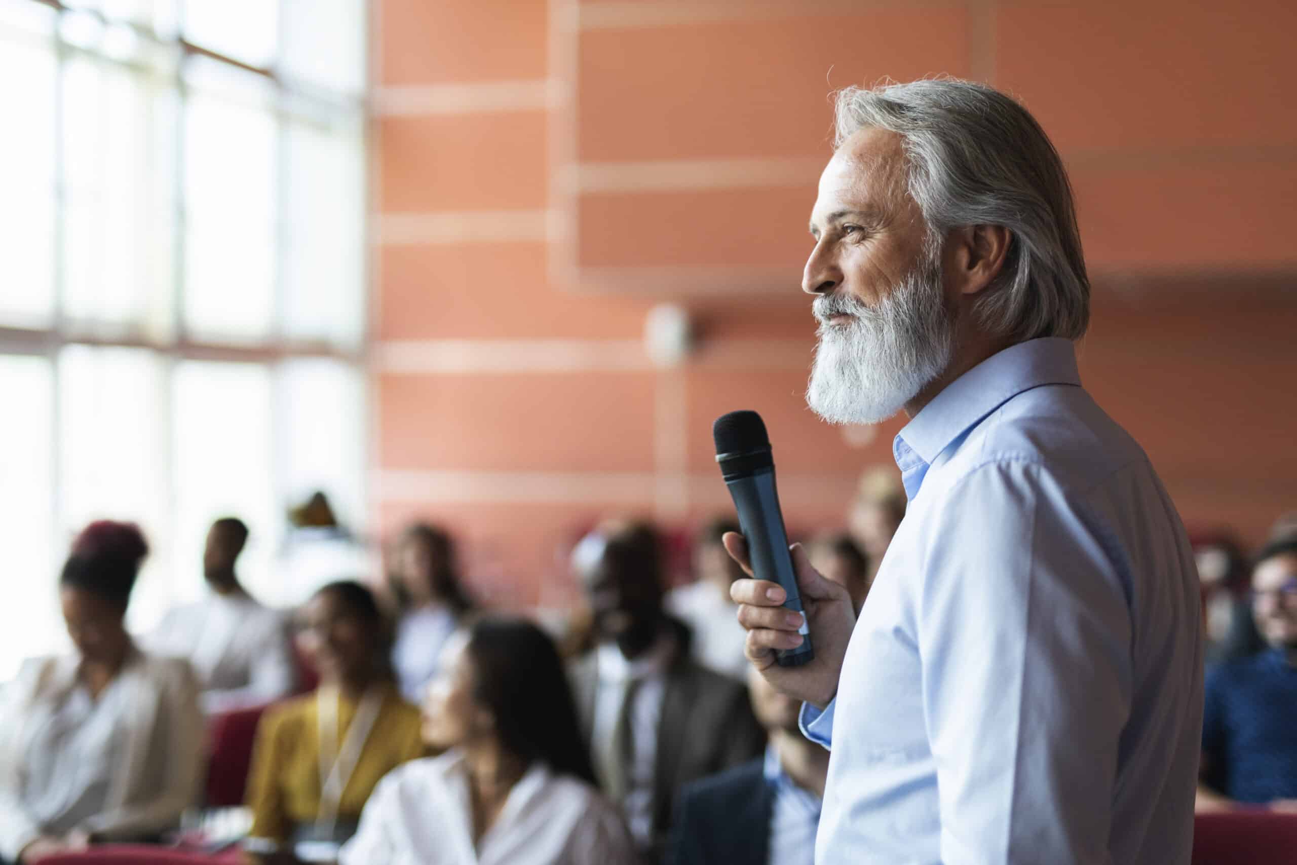 How to Tell a Story That Attracts an Audience of Listeners