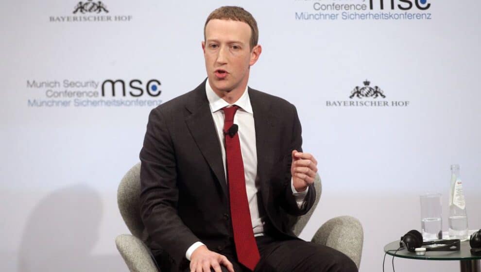 Mark Zuckerberg is taking a big risk as he is betting the 18-year-old Meta Platforms (Facebook) on the metaverse.