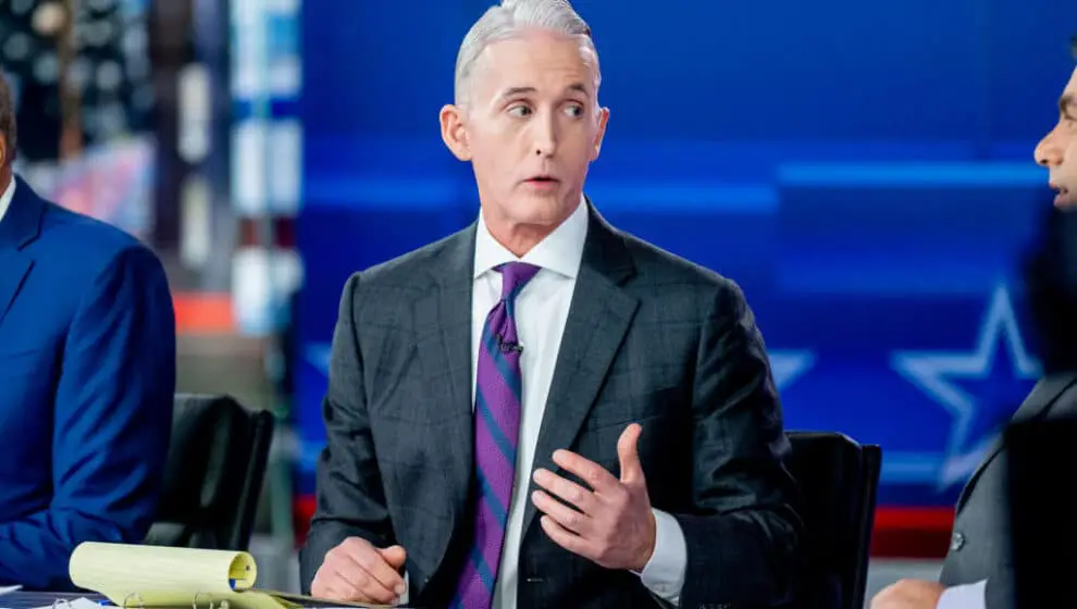 In his book Start, Stay, or Leave: The Art of Decision Making, Fox News host Trey Gowdy gives readers his framework of making decisions and how it has guided him through life