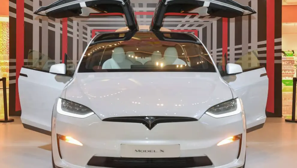Tesla’s Model X plaid has dropped $29,000, starting at $109,990.
