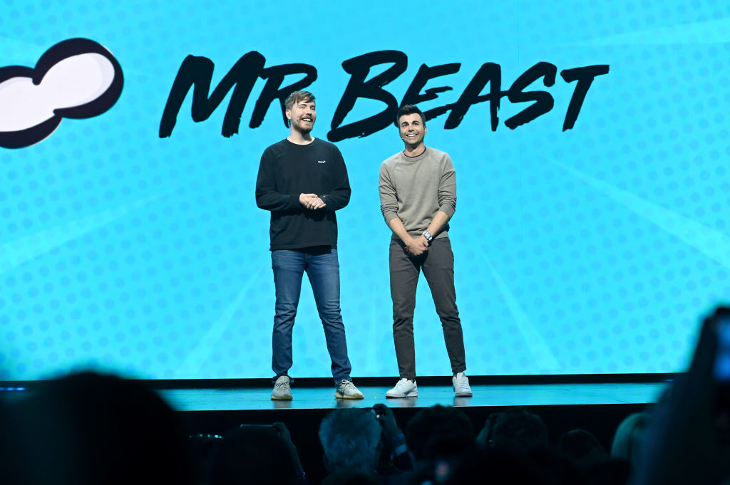25-Year-Old r MrBeast Buys Out US Neighbourhood For His